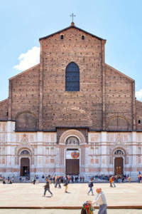 3-minute travel guide: Bologna, Italy