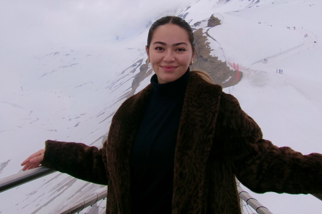 Sarah Salot (UCI) in Europe with snow background 